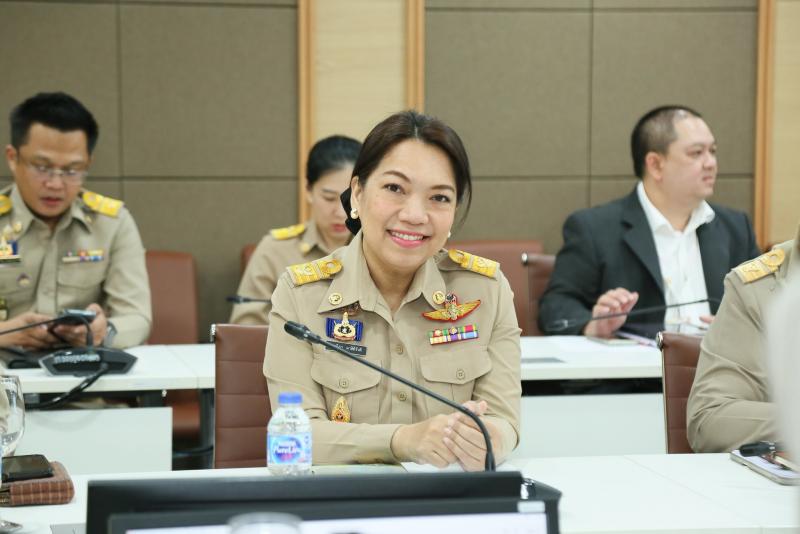ปลัด พม. เป็นประธา�