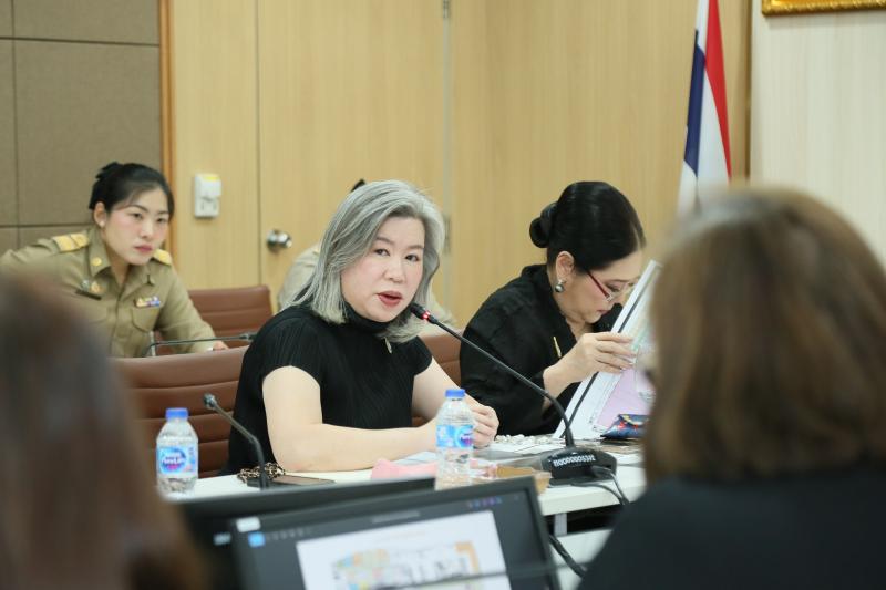 ปลัด พม. เป็นประธา�