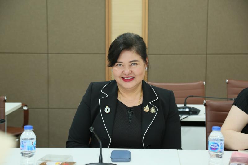 ปลัด พม. เป็นประธา�