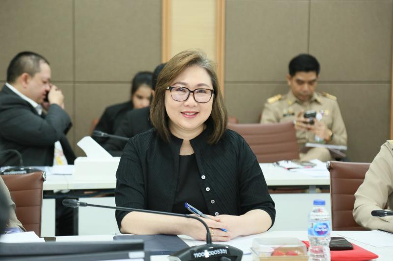 ปลัด พม. เป็นประธา�