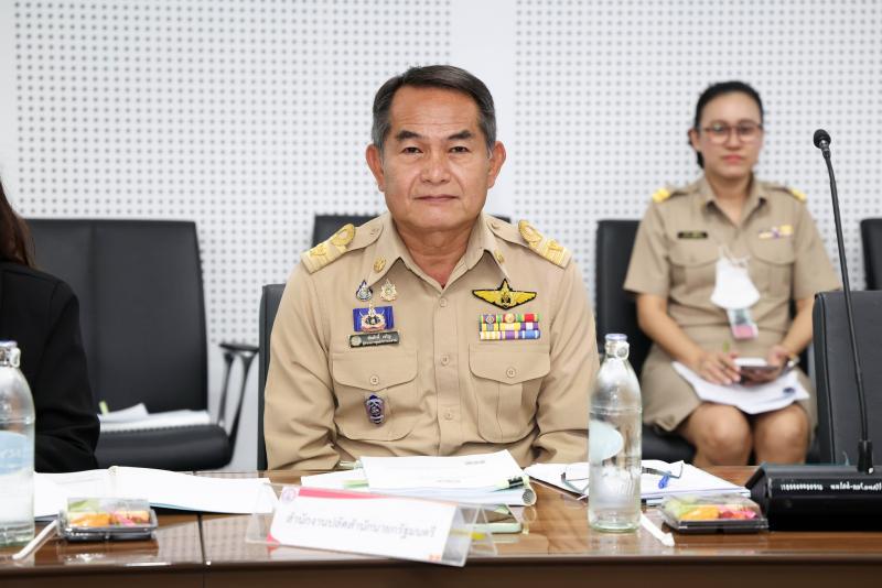 นางสาวนภาพร เมฆาผ�