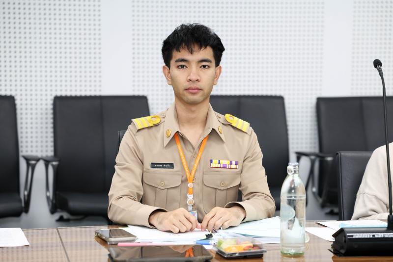 นางสาวนภาพร เมฆาผ�