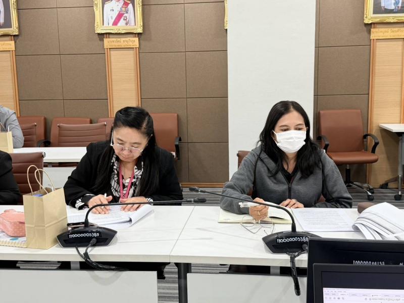 นางเตือนใจ คงสมบั�