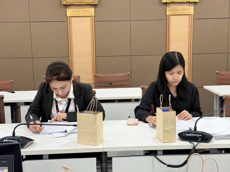 นางเตือนใจ คงสมบั�