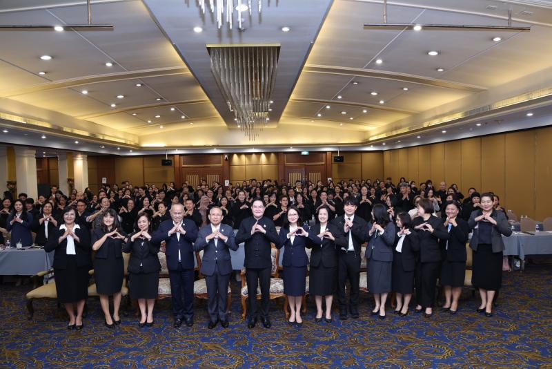 รมว.พม. เป็นประธาน�