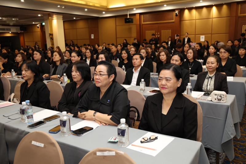รมว.พม. เป็นประธาน�