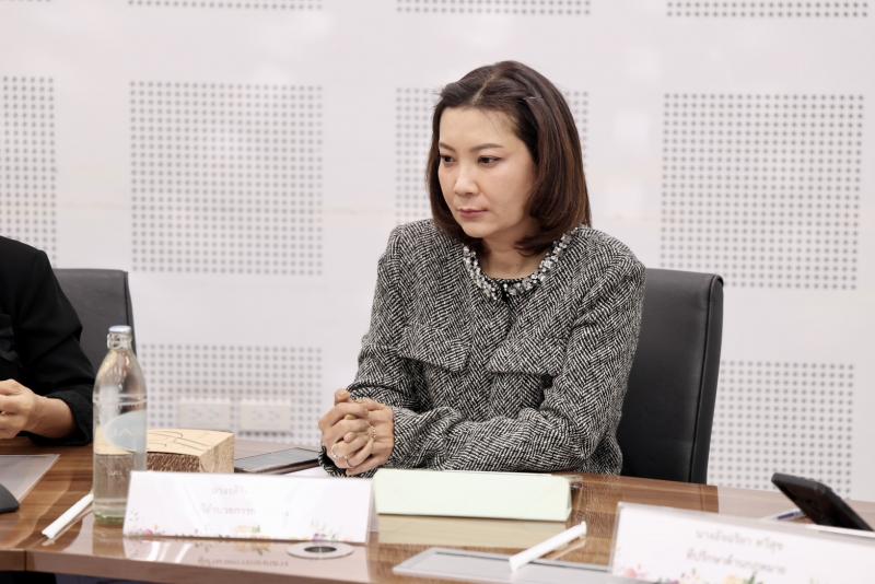 กระทวง พม. ร่วมกับ�