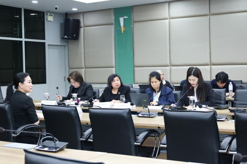 ปลัด พม. เป็นประธา�