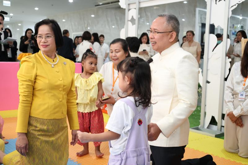 ปลัด พม. เป็นประธา�