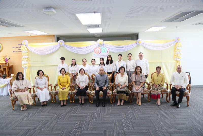 นางสาวสุนีย์ ศรีส�