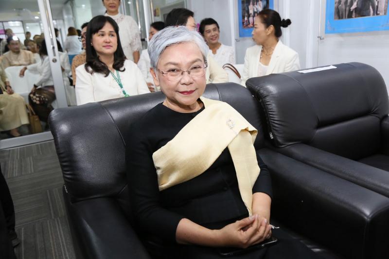 นางสาวสุนีย์ ศรีส�