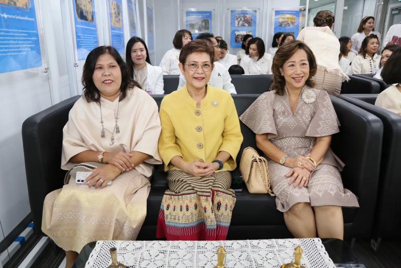 นางสาวสุนีย์ ศรีส�