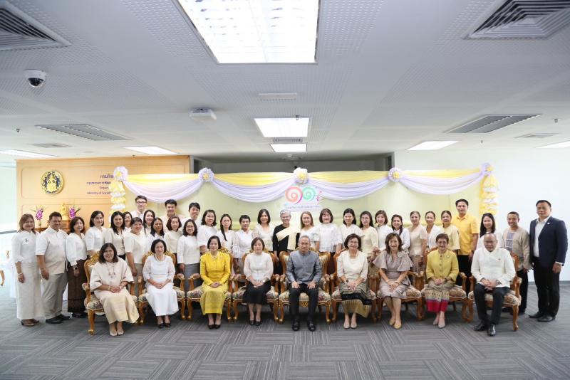 นางสาวสุนีย์ ศรีส�