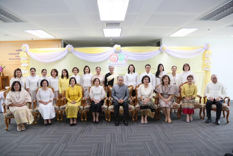 นางสาวสุนีย์ ศรีส�