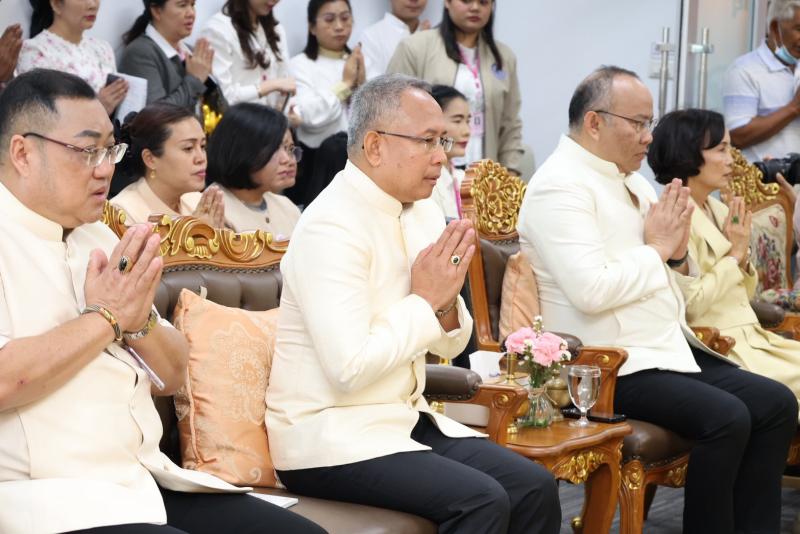 ปลัด พม. เป็นประธา�