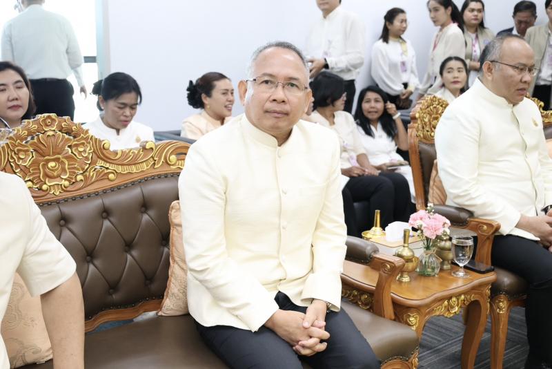 ปลัด พม. เป็นประธา�