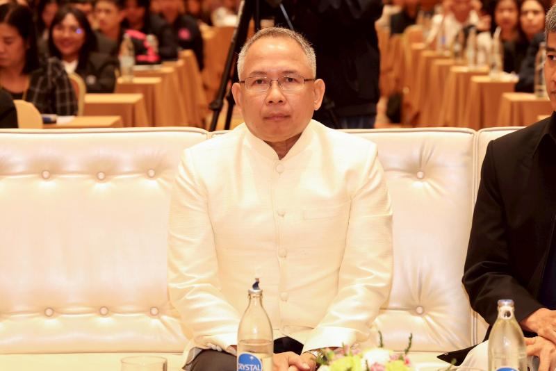 ปลัด พม. เป็นประธา�