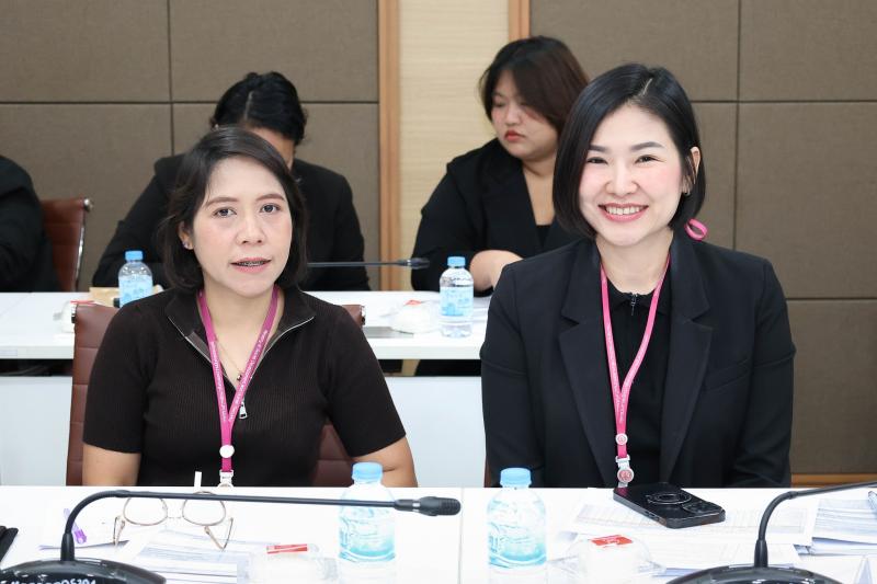 นางเตือนใจ คงสมบั�