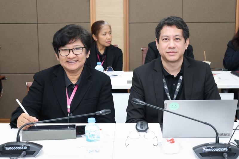 นางเตือนใจ คงสมบั�