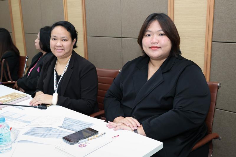 นางเตือนใจ คงสมบั�