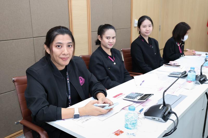 นางเตือนใจ คงสมบั�