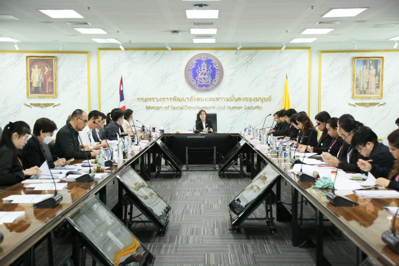 นางสาวสุนีย์ ศรีส�