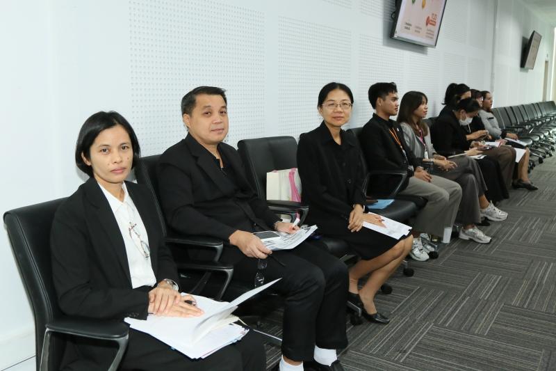 นางสาวสุนีย์ ศรีส�
