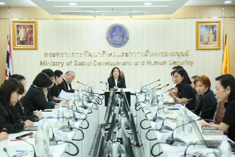 นางสาวสุนีย์ ศรีส�