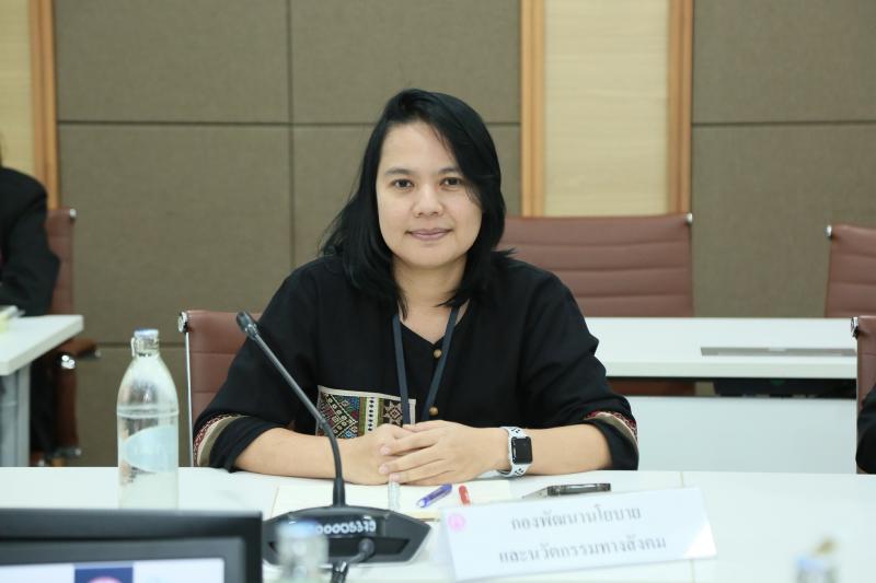 นางสาวสุนีย์ ศรีส�