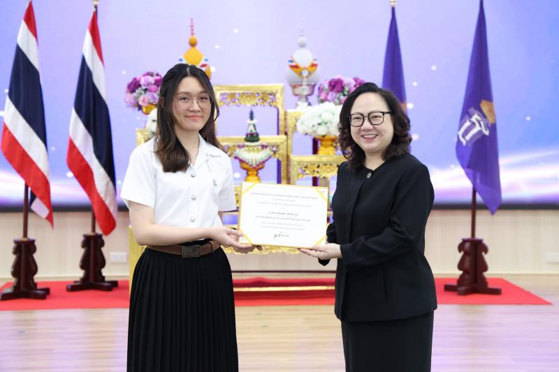 ปลัด พม. เป็นประธา�
