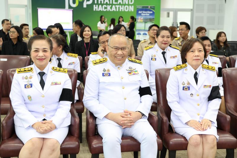 ปลัด พม. เป็นประธา�