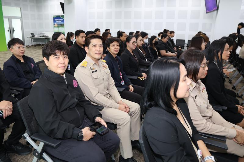 ปลัด พม. เป็นประธา�