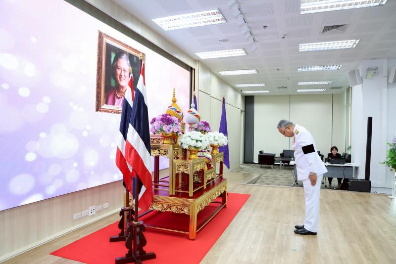 พม. มอบถ้วยรางวัลพ