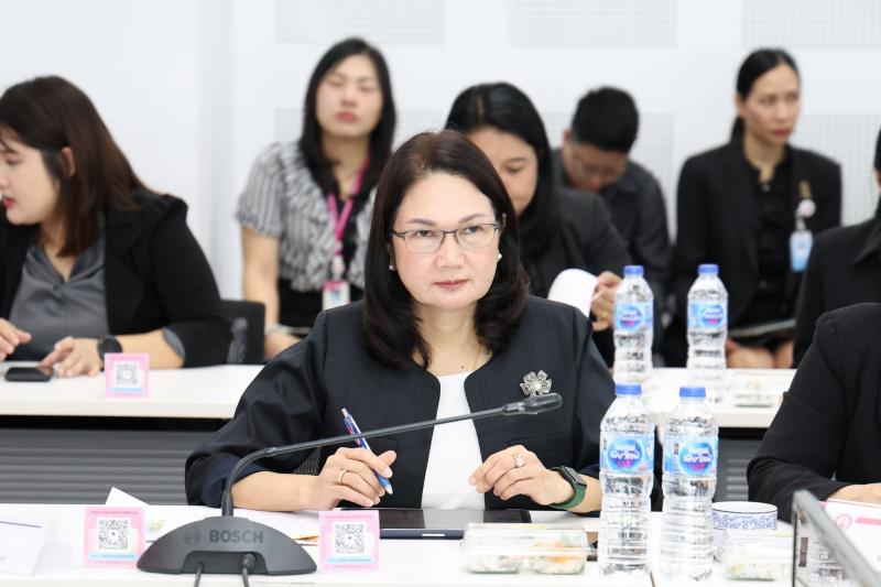 ปลัด พม. เป็นประธา�