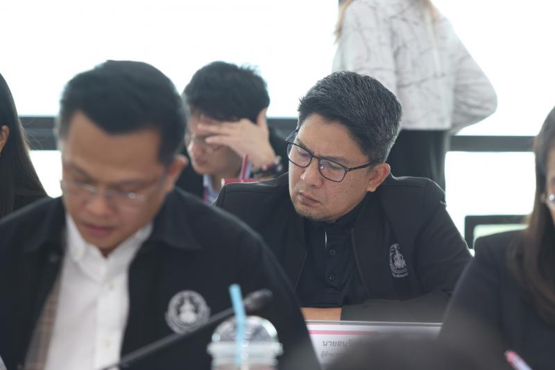 ปลัด พม. เป็นประธา�