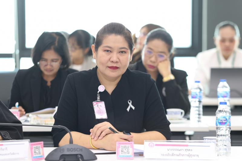 ปลัด พม. เป็นประธา�