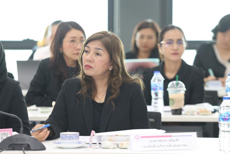 ปลัด พม. เป็นประธา�