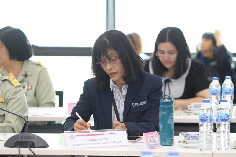 ปลัด พม. เป็นประธา�