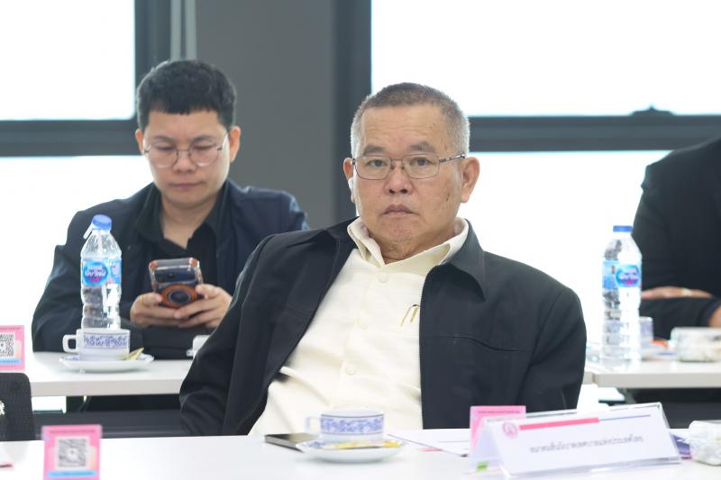 ปลัด พม. เป็นประธา�