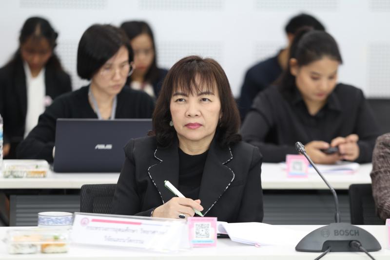 ปลัด พม. เป็นประธา�