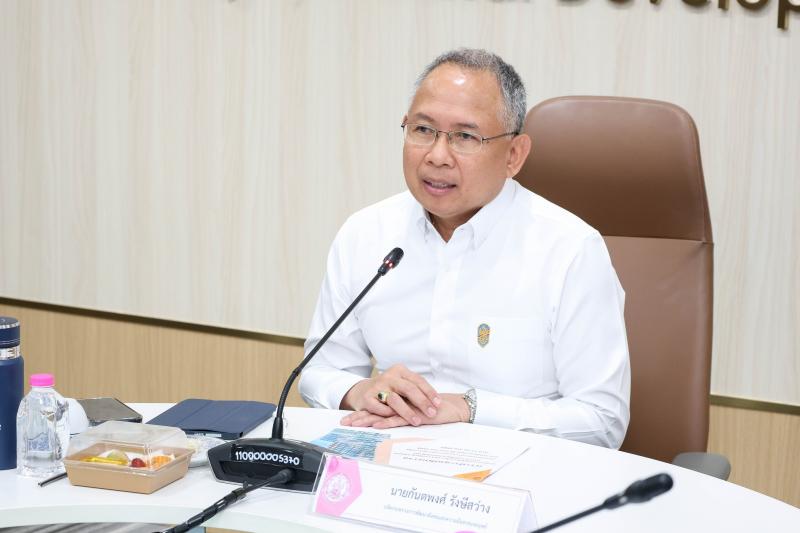 ปลัด พม. เป็นประธา�