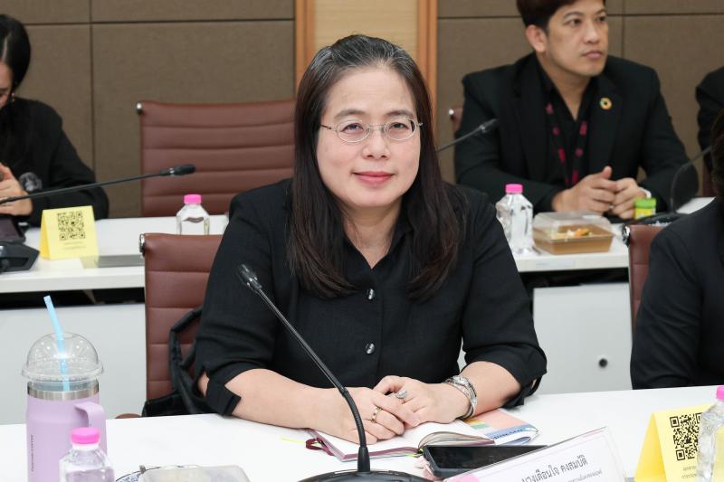 ปลัด พม. เป็นประธา�