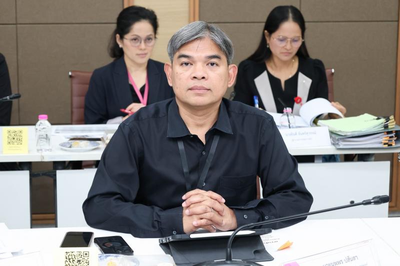 ปลัด พม. เป็นประธา�
