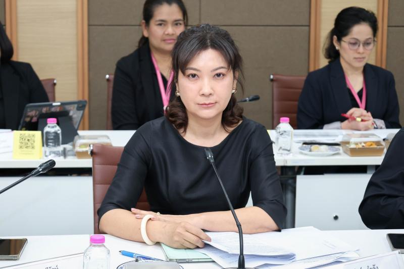ปลัด พม. เป็นประธา�