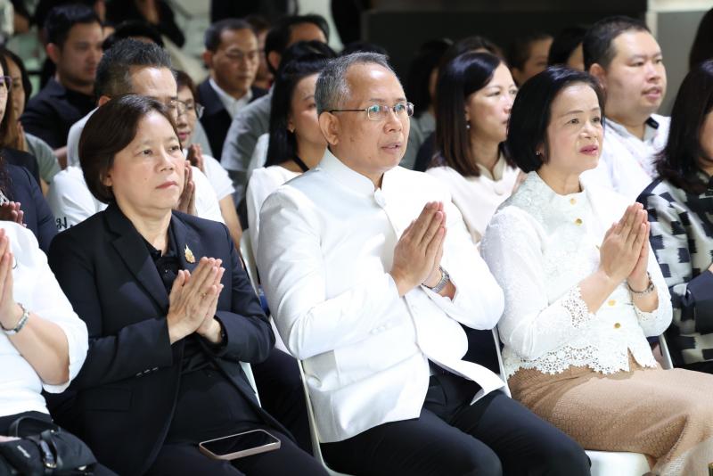 ปลัด พม. เป็นประธา�