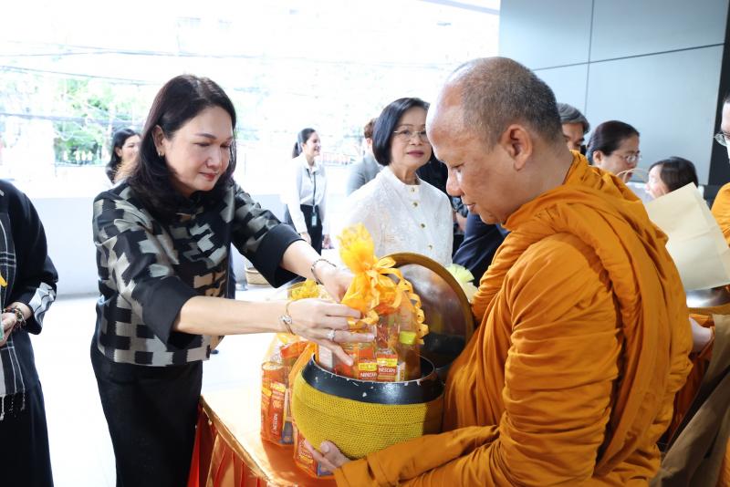 ปลัด พม. เป็นประธา�