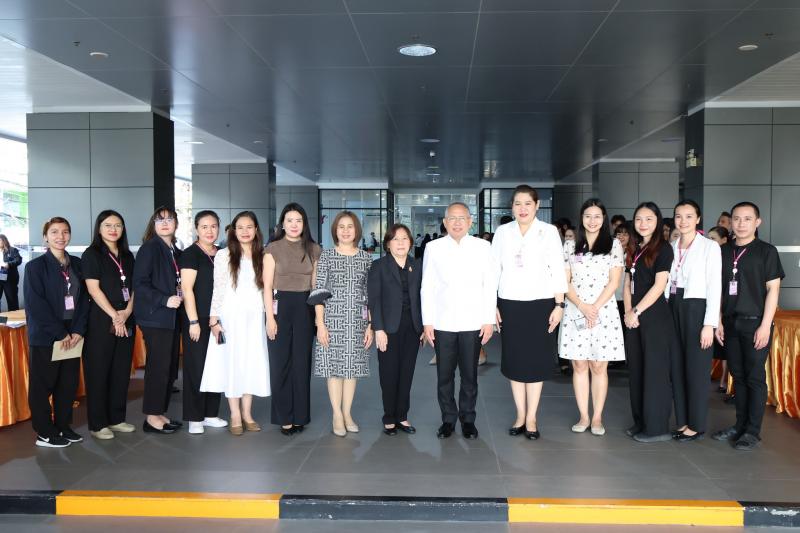 ปลัด พม. เป็นประธา�