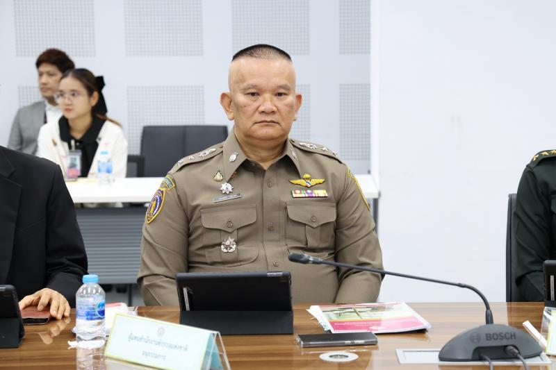 นางสาวสุนีย์ ศรีส�