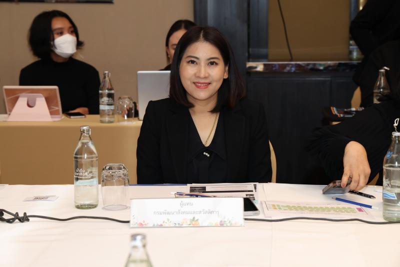 ปลัด พม. เป็นประธา�