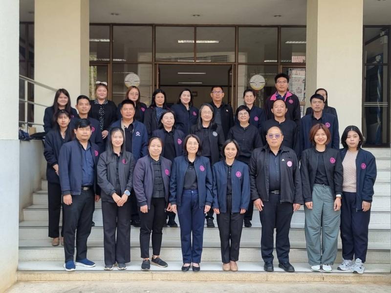นางสาวนภาพร เมฆาผ�